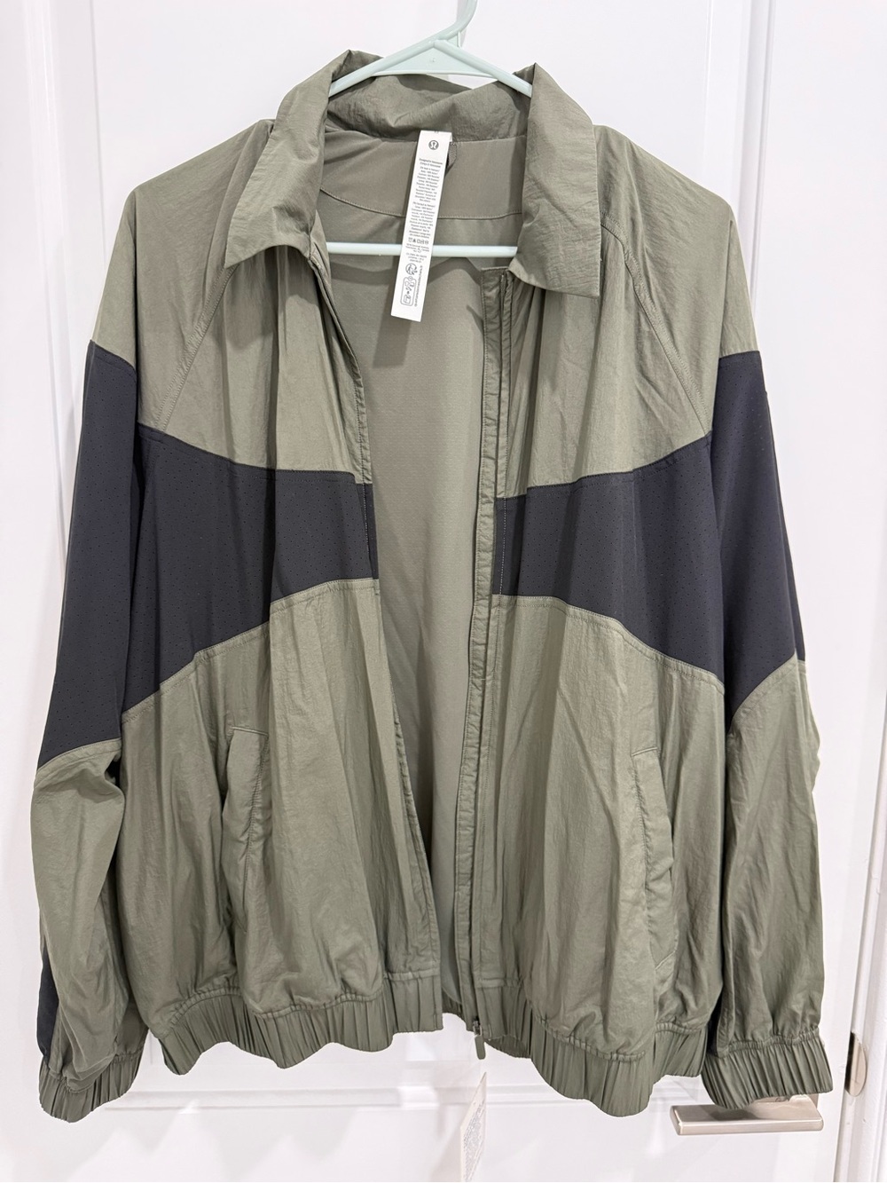 Nylon collared jacket